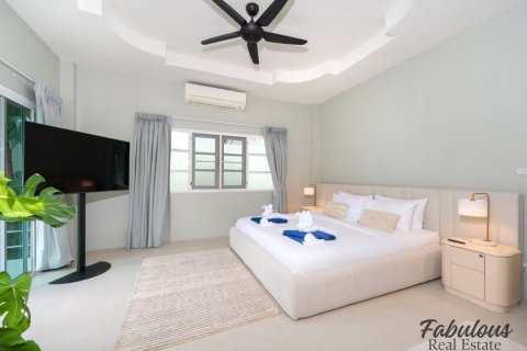 Chalet de 3 dormitorios en Kamala, Tailandia № 179276 - foto 25