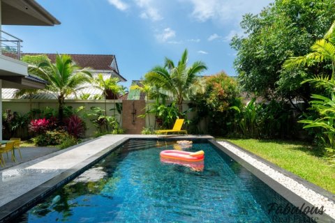 Chalet de 3 dormitorios en Kamala, Tailandia № 179276 - foto 13