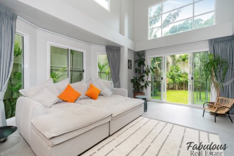 Chalet de 3 dormitorios en Kamala, Tailandia № 179276 - foto 9