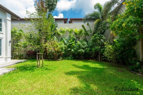Chalet de 3 dormitorios en Kamala, Tailandia № 179276 - foto 8