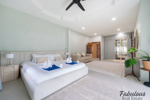 Chalet de 3 dormitorios en Kamala, Tailandia № 179276 - foto 24
