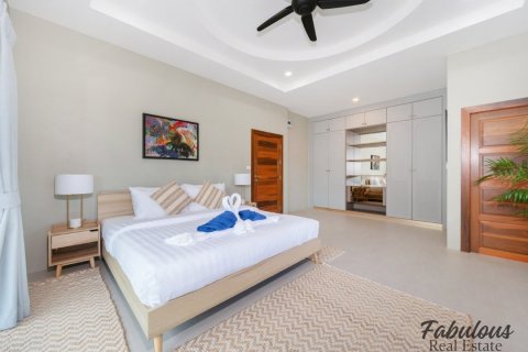 Chalet de 3 dormitorios en Kamala, Tailandia № 179276 - foto 27