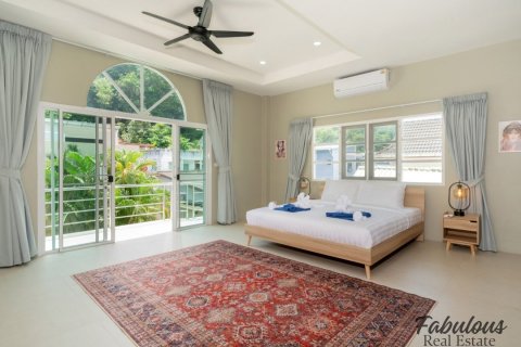 Chalet de 3 dormitorios en Kamala, Tailandia № 179276 - foto 15