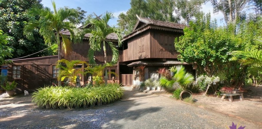 House in Chiang Mai, Thailand 5 bedrooms № 162568