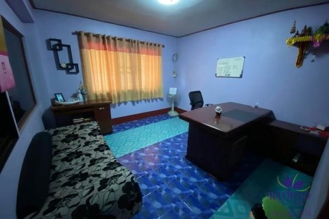 Haus in Chiang Mai, Thailand 5 Schlafzimmer № 162572 - Foto 8