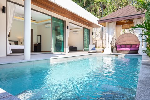 Villa in Pattaya, Thailand 4 bedrooms № 162706 - photo 3