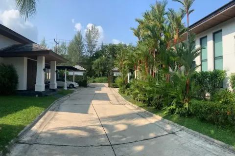 Chalet de 3 dormitorios en Phuket, Tailandia № 162902 - foto 7