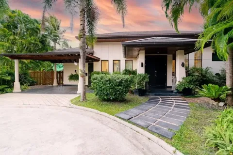 Chalet de 3 dormitorios en Phuket, Tailandia № 162902 - foto 6