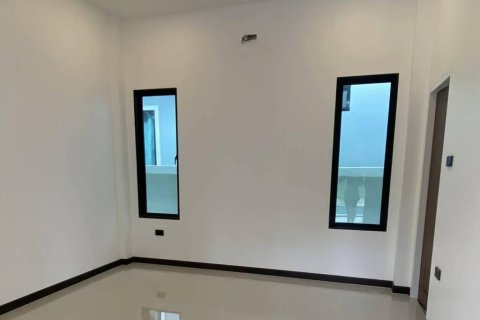 Chalet de 3 dormitorios en Pran Buri, Tailandia № 162899 - foto 10