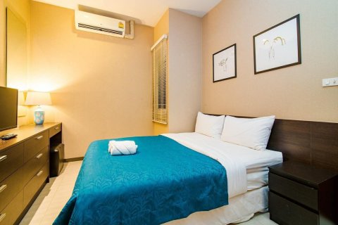 Chalet de 3 dormitorios en Pattaya, Tailandia № 162904 - foto 15