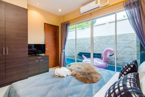 Chalet de 3 dormitorios en Pattaya, Tailandia № 162904 - foto 12