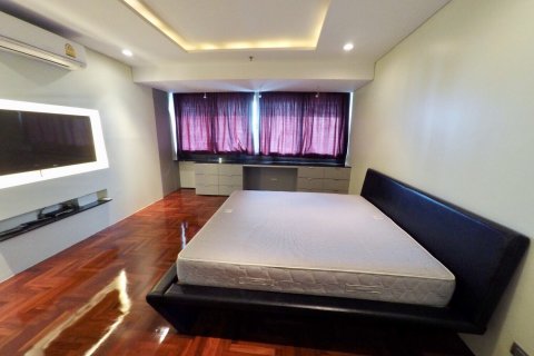 Condominio de 2 dormitorios en Bangkok, Tailandia № 143742 - foto 8