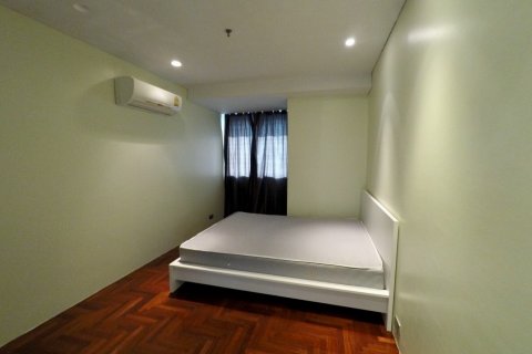 Condominio de 2 dormitorios en Bangkok, Tailandia № 143742 - foto 11