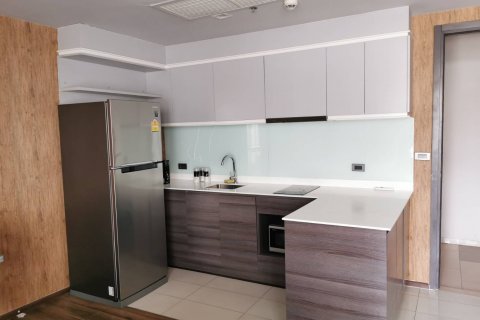 Condo in Bangkok, Thailand, 2 bedrooms № 143745 - photo 8