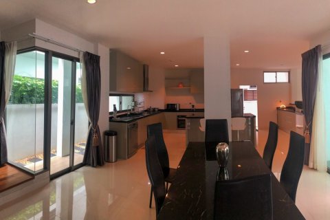 Casa de 3 dormitorios en Bangkok, Tailandia № 65528 - foto 4