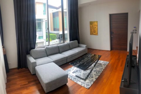 Casa de 3 dormitorios en Bangkok, Tailandia № 65528 - foto 9