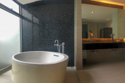 Casa de 3 dormitorios en Bangkok, Tailandia № 65528 - foto 17