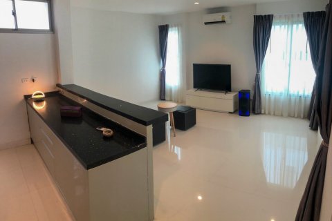 Casa de 3 dormitorios en Bangkok, Tailandia № 65528 - foto 6