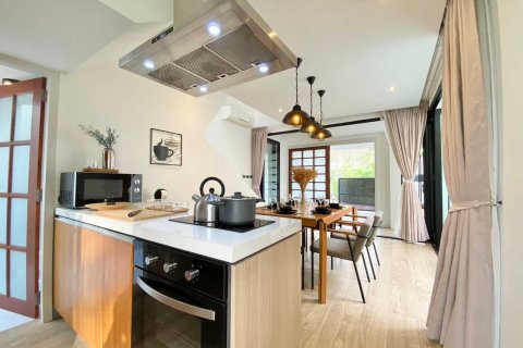 Chalet de 3 dormitorios en Phuket, Tailandia № 165896 - foto 11