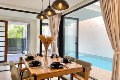 Chalet de 3 dormitorios en Phuket, Tailandia № 165896 - foto 8