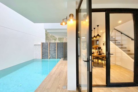 Chalet de 3 dormitorios en Phuket, Tailandia № 165896