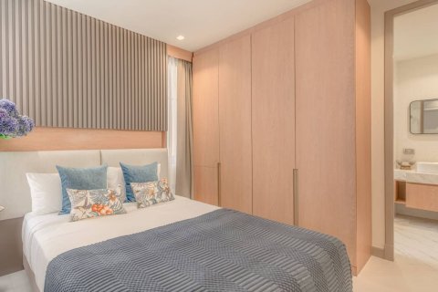 Chalet de 4 dormitorios en Phuket, Tailandia № 165895 - foto 17