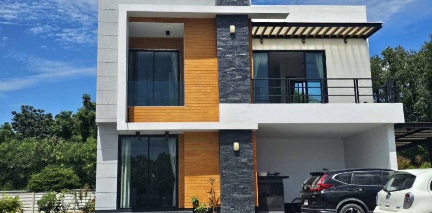 Casa de 3 dormitorios en Pran Buri, Tailandia № 146954