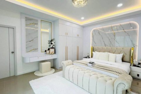 Chalet de 3 dormitorios en Pattaya, Tailandia № 172794 - foto 10