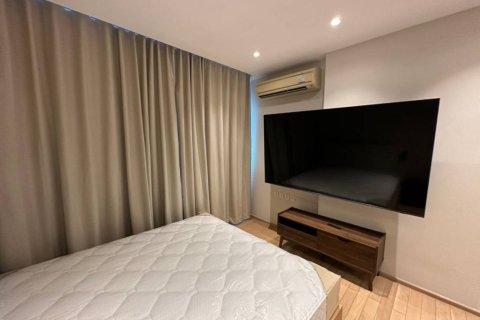 Condominio de 2 dormitorios en Khlong Toei, Bangkok, Tailandia № 172797 - foto 4