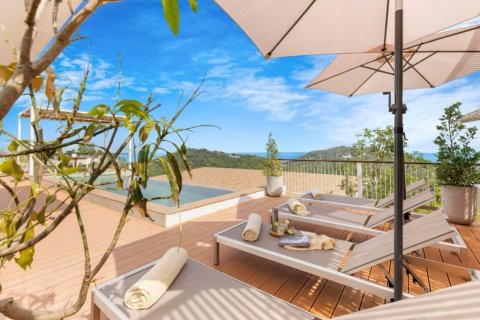 Chalet de 4 dormitorios en Surat Thani, Tailandia № 172799 - foto 7
