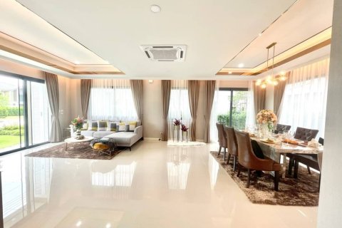 Estudio en Pattaya, Tailandia № 157605 - foto 18