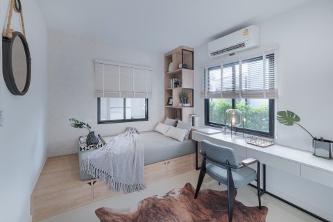 Casa de 4 dormitorios en Bang Lamung, Tailandia № 157603 - foto 16