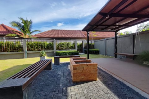 Casa de 2 dormitorios en Pattaya, Tailandia № 157607 - foto 18