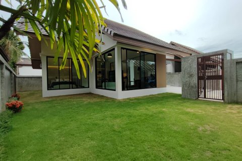 Casa de 2 dormitorios en Pattaya, Tailandia № 157607 - foto 23