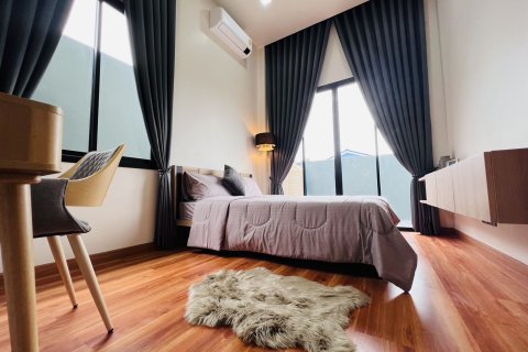 Casa de 2 dormitorios en Bang Lamung, Tailandia № 157604 - foto 3