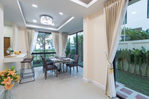 Estudio en Bang Lamung, Tailandia № 157606 - foto 17