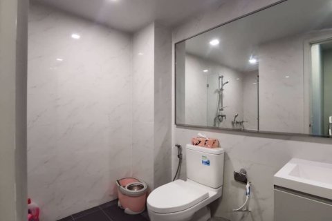 Condominio de 1 dormitorio en Yan Nawa, Bangkok, Tailandia № 47892 - foto 11