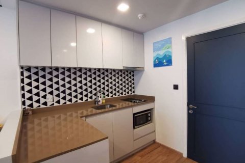 Condominio de 1 dormitorio en Yan Nawa, Bangkok, Tailandia № 47892 - foto 7
