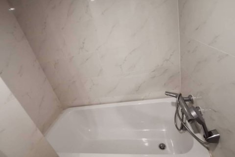Condominio de 1 dormitorio en Yan Nawa, Bangkok, Tailandia № 47892 - foto 13