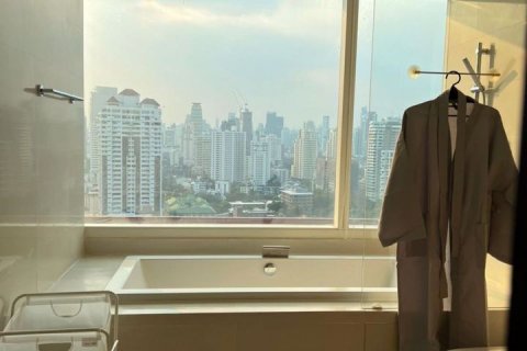 Condominio de 2 dormitorios en Watthana, Bangkok, Tailandia № 47891 - foto 10