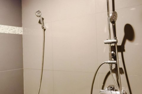 Condominio de 1 dormitorio en Khlong Toei, Bangkok, Tailandia № 47895 - foto 13