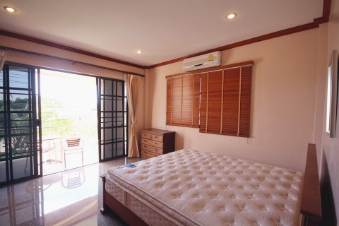 Casa de 4 dormitorios en Hua Hin, Tailandia № 66736 - foto 17