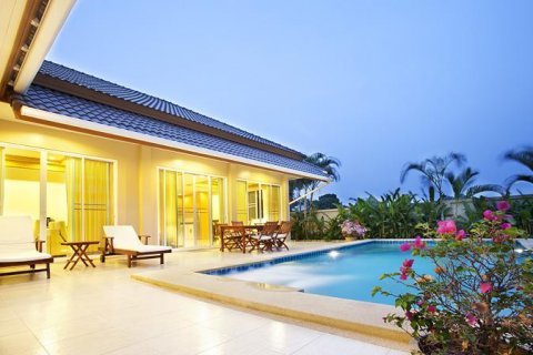 Casa de 3 dormitorios en Hua Hin, Tailandia № 66737 - foto 4