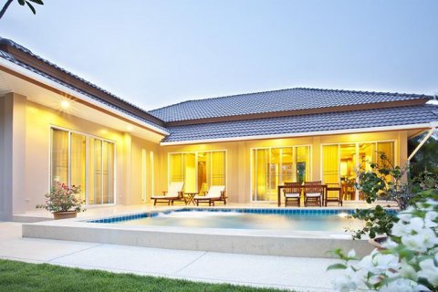 Casa de 3 dormitorios en Hua Hin, Tailandia № 66737 - foto 2