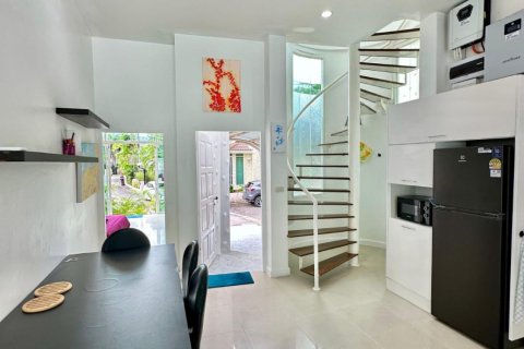 Chalet de 3 dormitorios en Pattaya, Tailandia № 159892 - foto 15