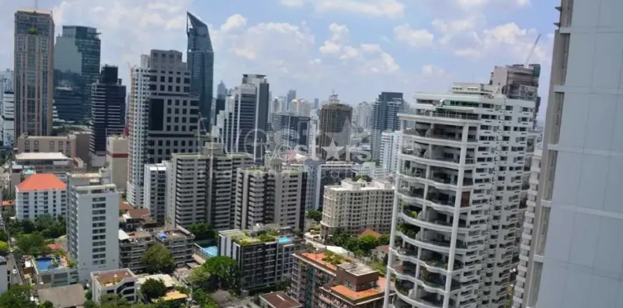 Studio dans le Condo à Khlong Toei, Bangkok, Thaïlande № 159672