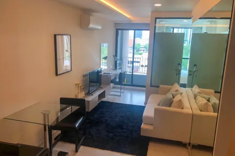 Estudio en el condominio en Khlong Toei, Bangkok, Tailandia № 159669 - foto 2