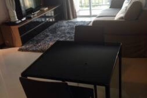 Condo in Bangkok, Thailand, 1 bedroom  № 143881 - photo 2