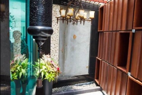 Condo in Bangkok, Thailand, 4 bedrooms № 143877 - photo 11