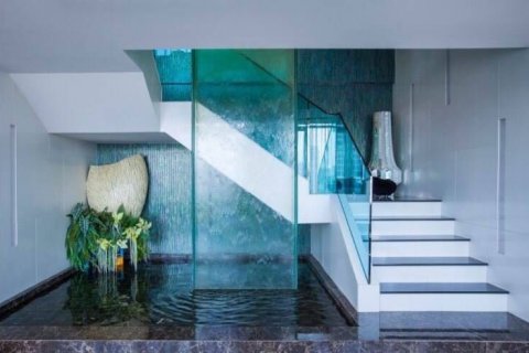 Condo in Bangkok, Thailand, 4 bedrooms № 143877 - photo 5